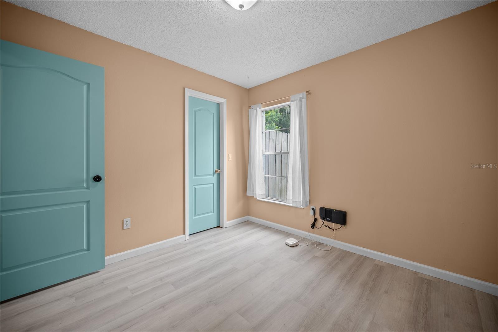 2041 SHADOW PINE DR — photo 18