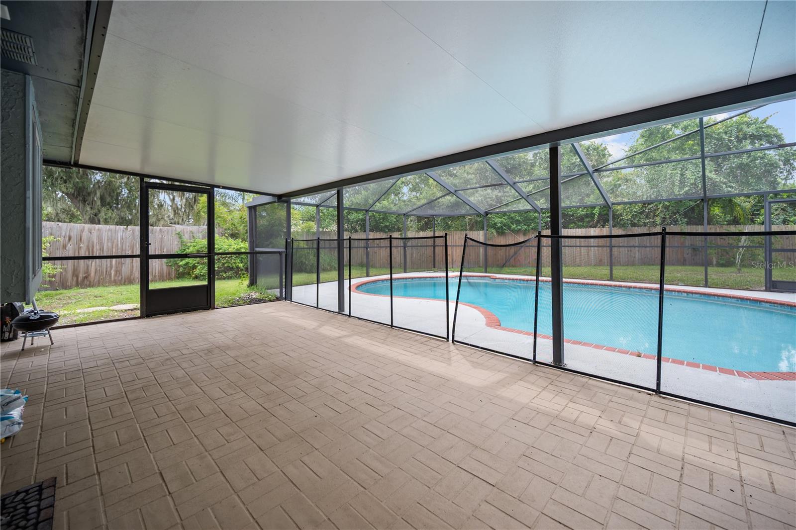 2041 SHADOW PINE DR — photo 21