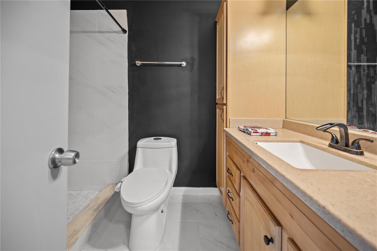 2041 SHADOW PINE DR — photo 13