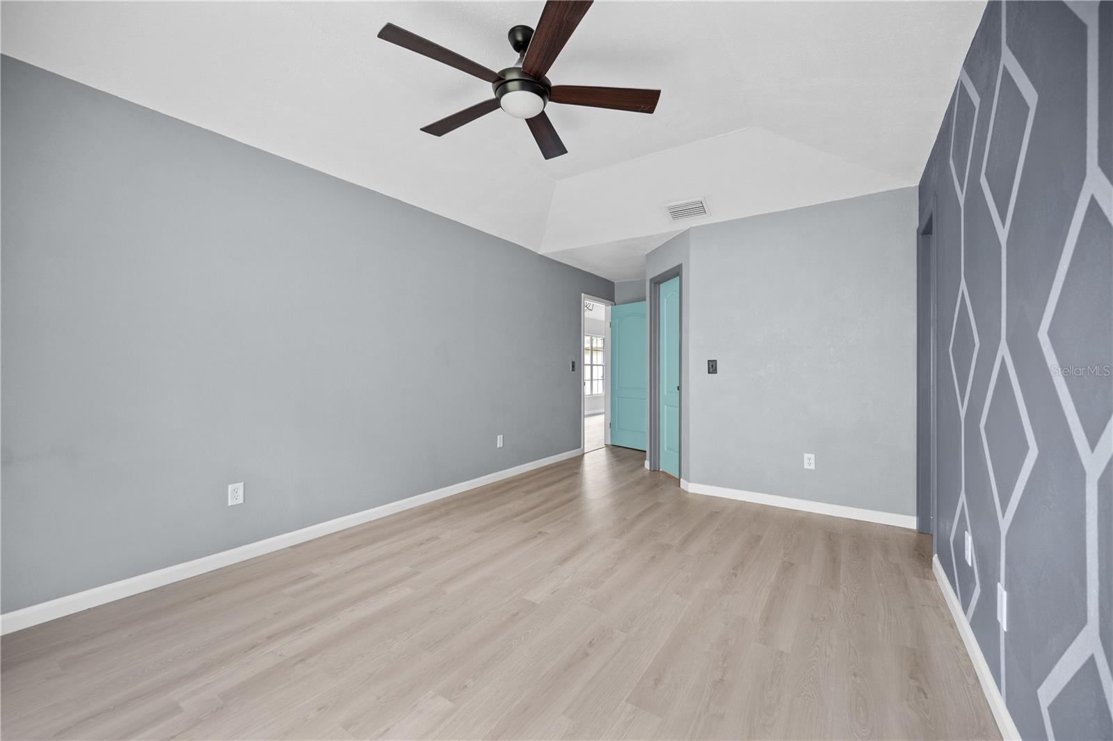 2041 SHADOW PINE DR — photo 11