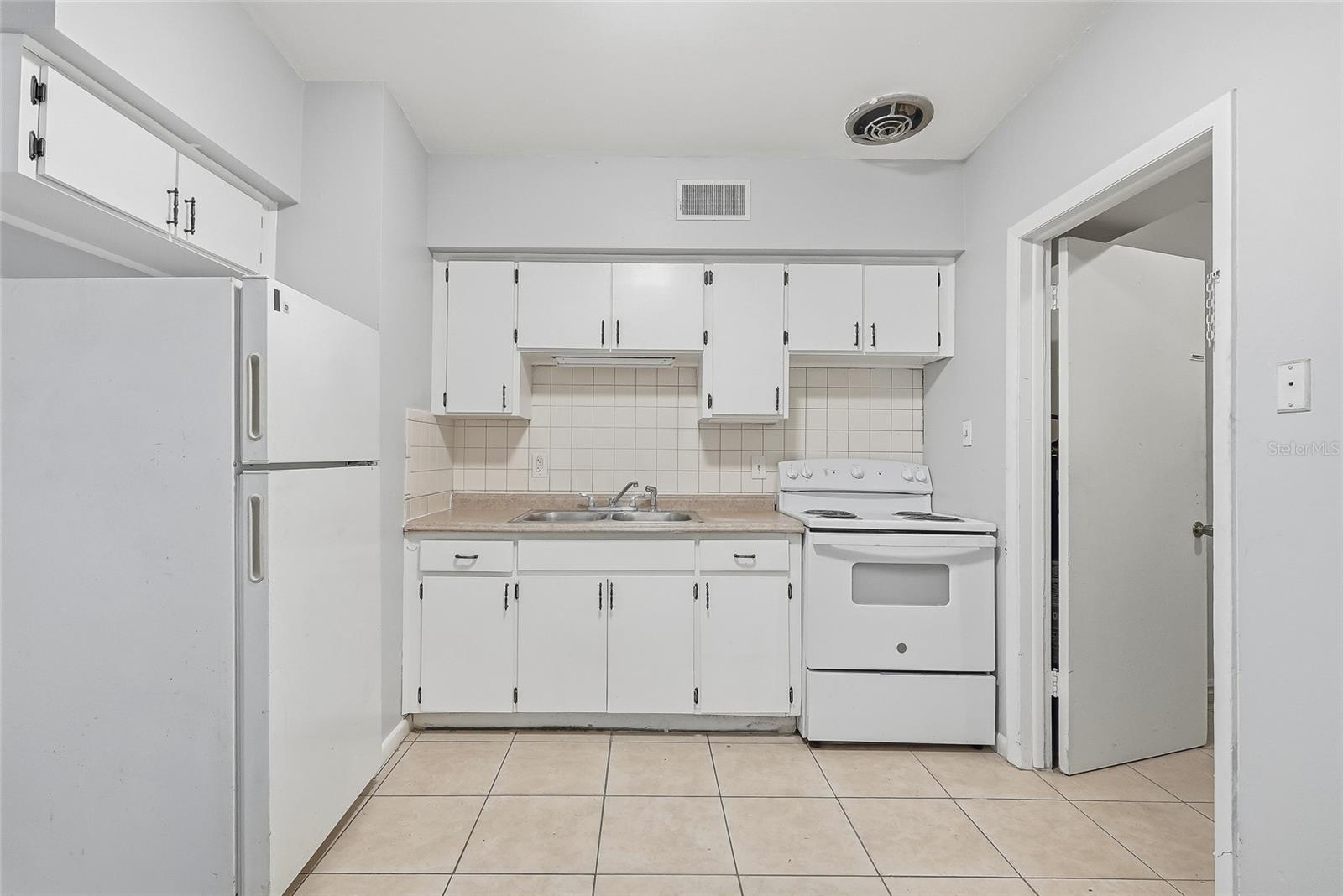 1408 E 140TH AVE — photo 15