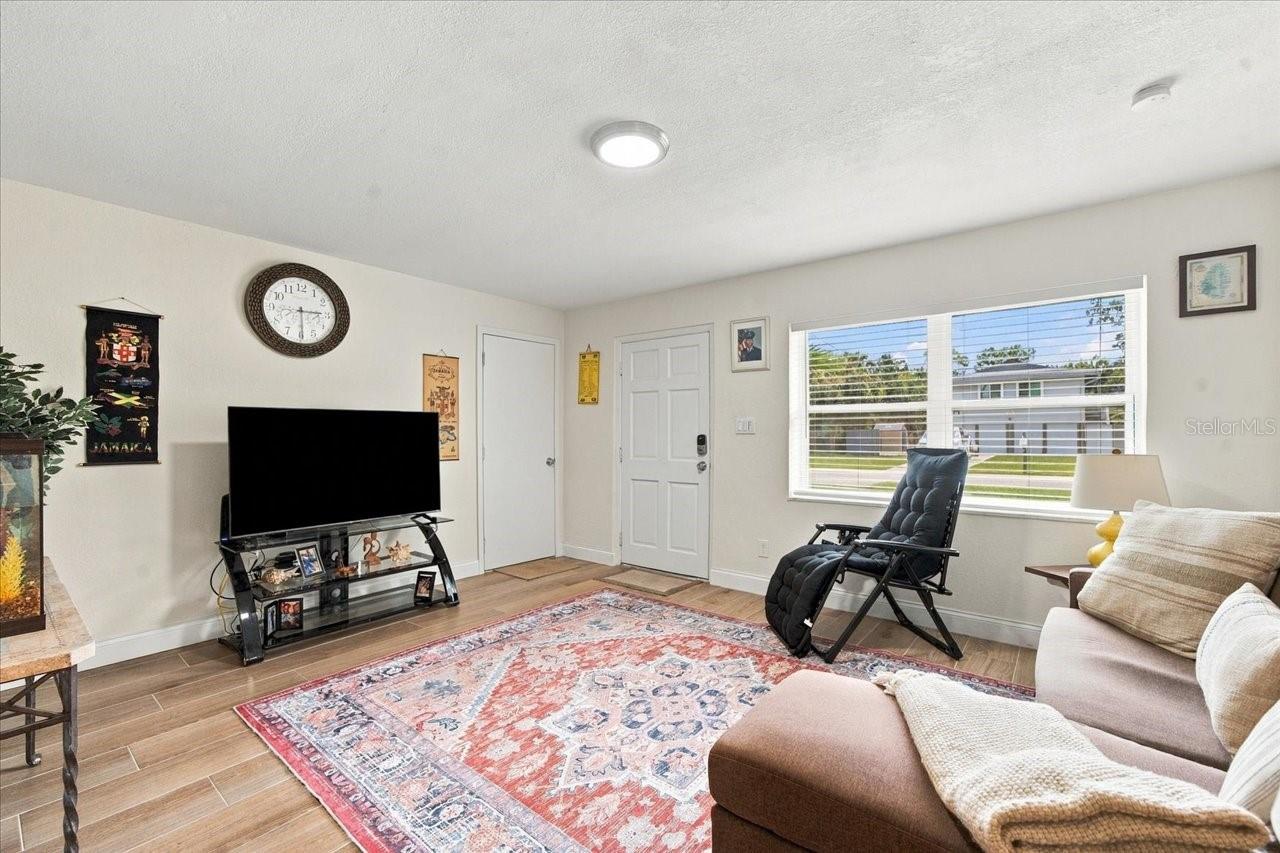 8223 GULF WAY — photo 5
