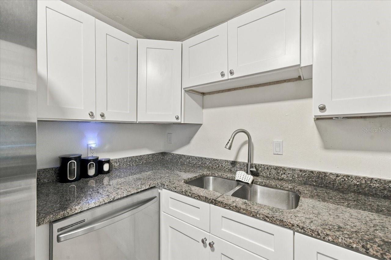 8223 GULF WAY — photo 16