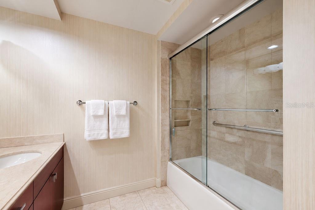 35 WATERGATE DR #804 — photo 14