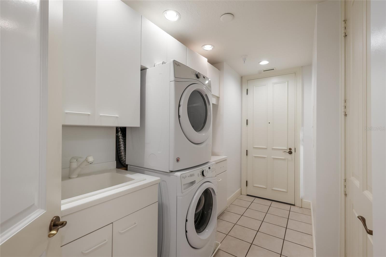 35 WATERGATE DR #804 — photo 29