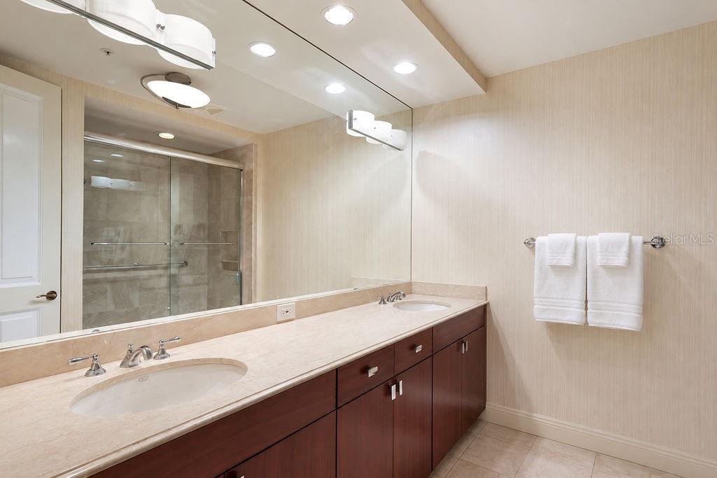 35 WATERGATE DR #804 — photo 15