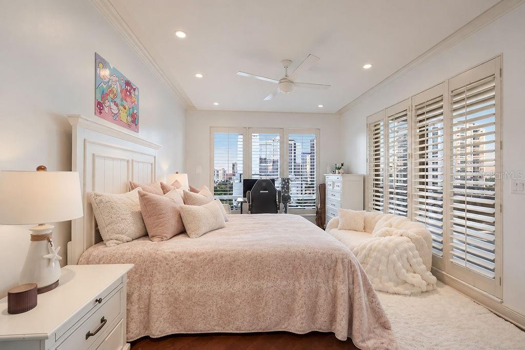 35 WATERGATE DR #804 — photo 13