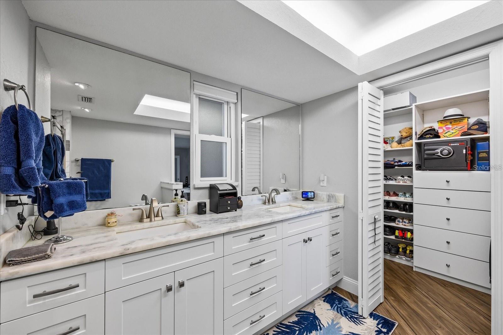 5200 BRITTANY DR S #303 — photo 17
