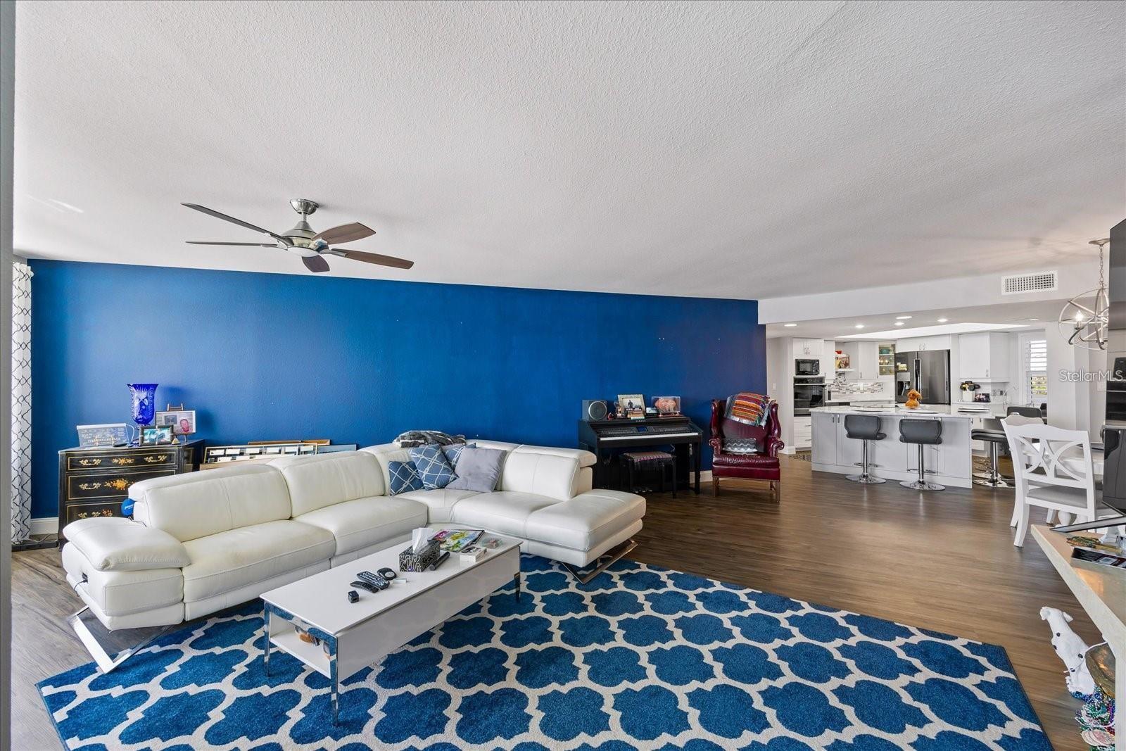 5200 BRITTANY DR S #303 — photo 8