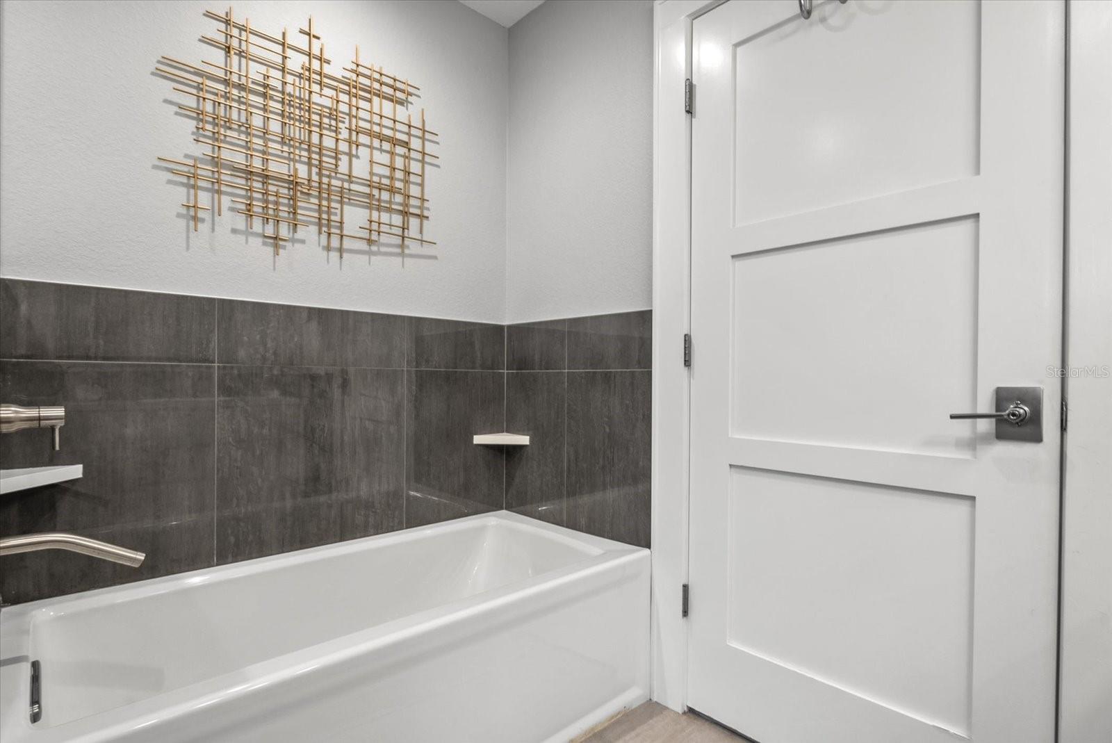 3376 S SECLUSION DR — photo 24