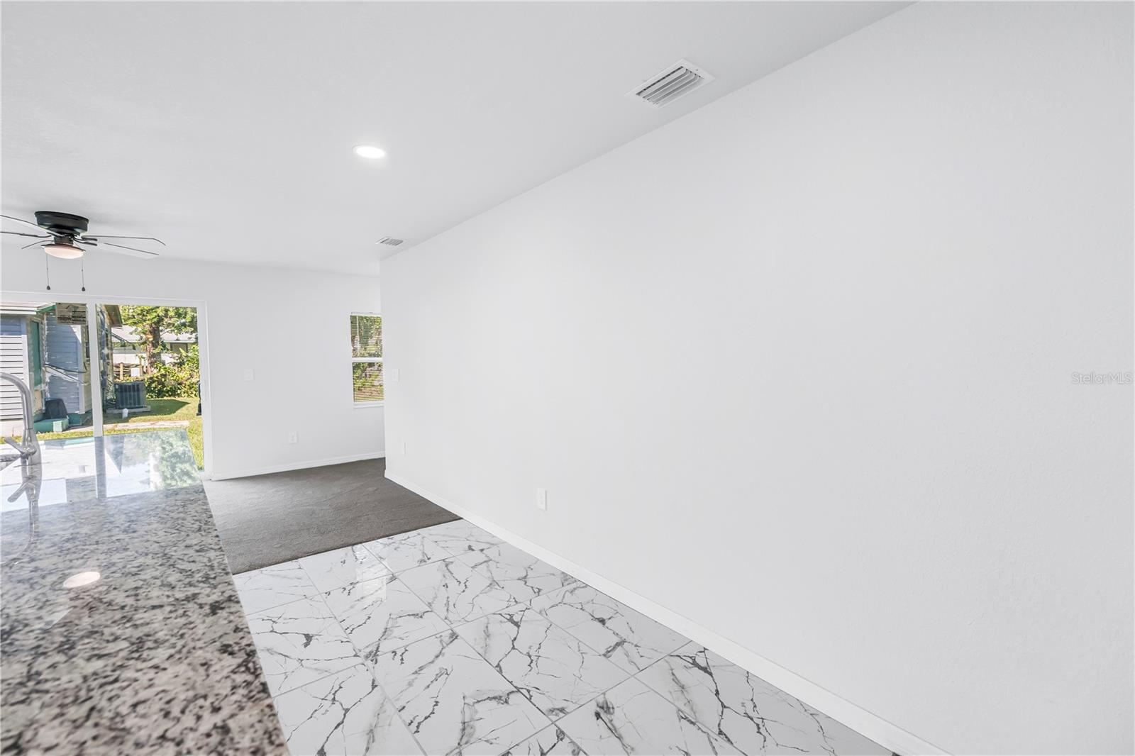 835 QUEENSBORO AVE S — photo 21