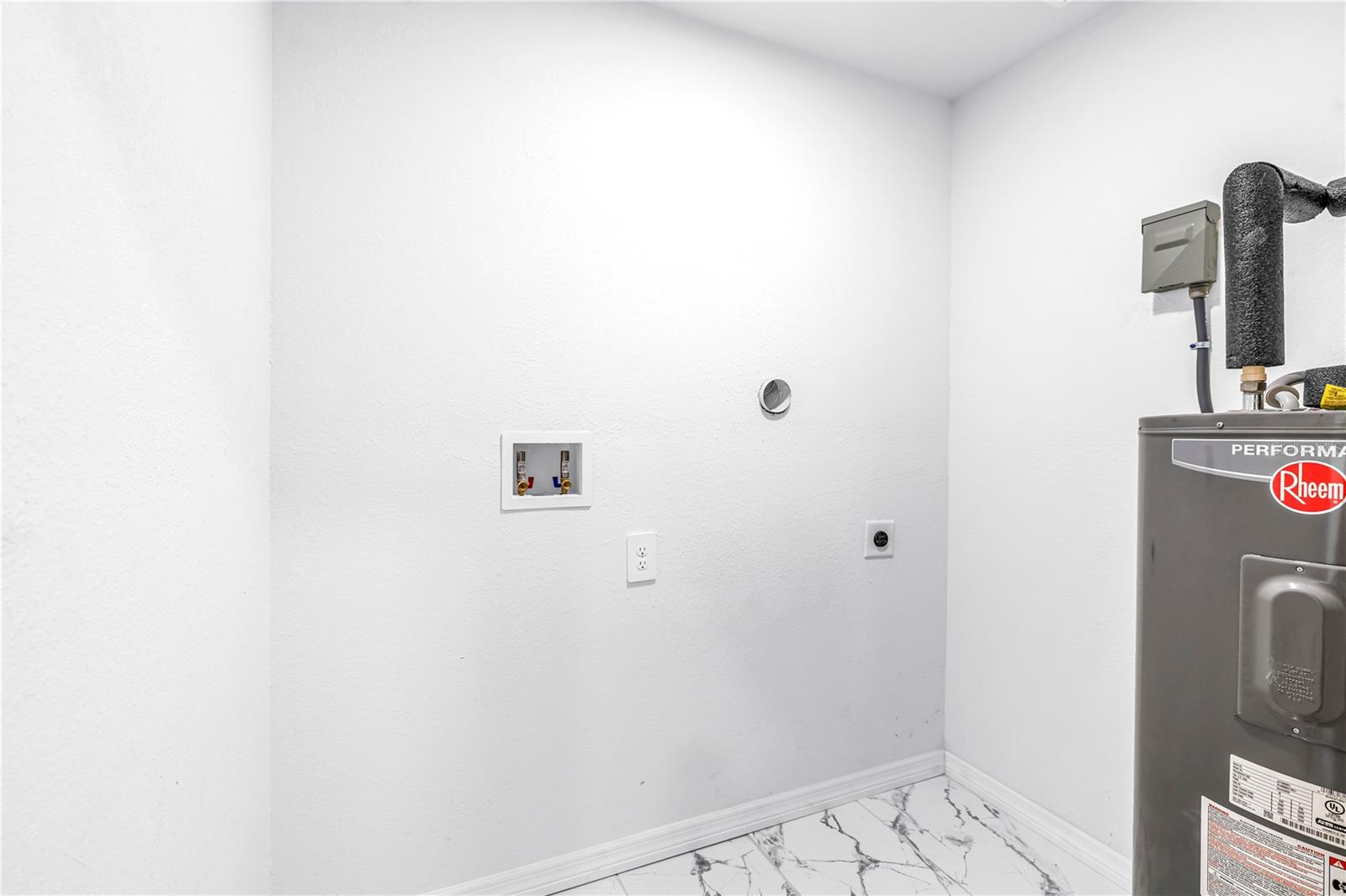 835 QUEENSBORO AVE S — photo 16