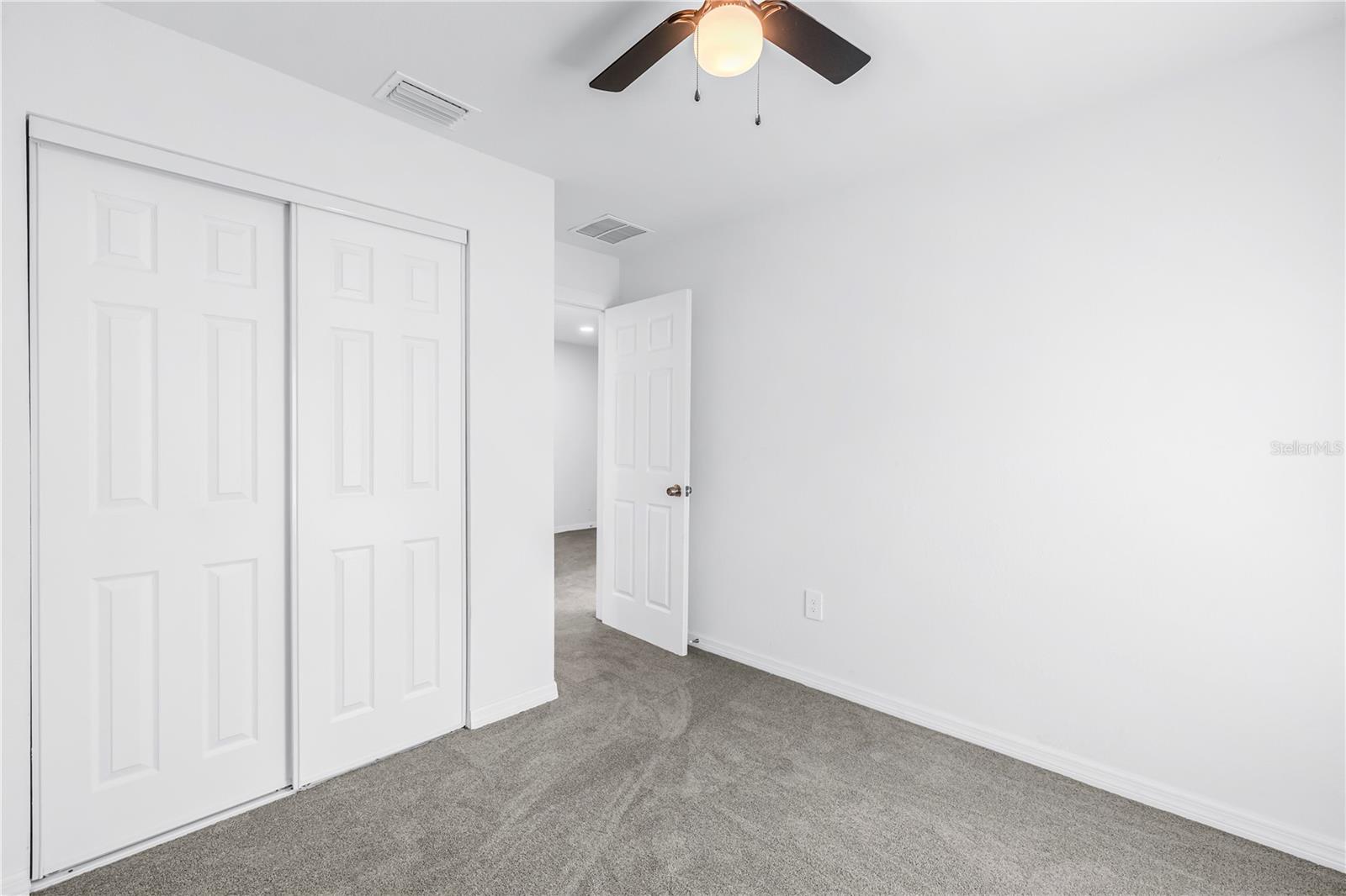 835 QUEENSBORO AVE S — photo 15