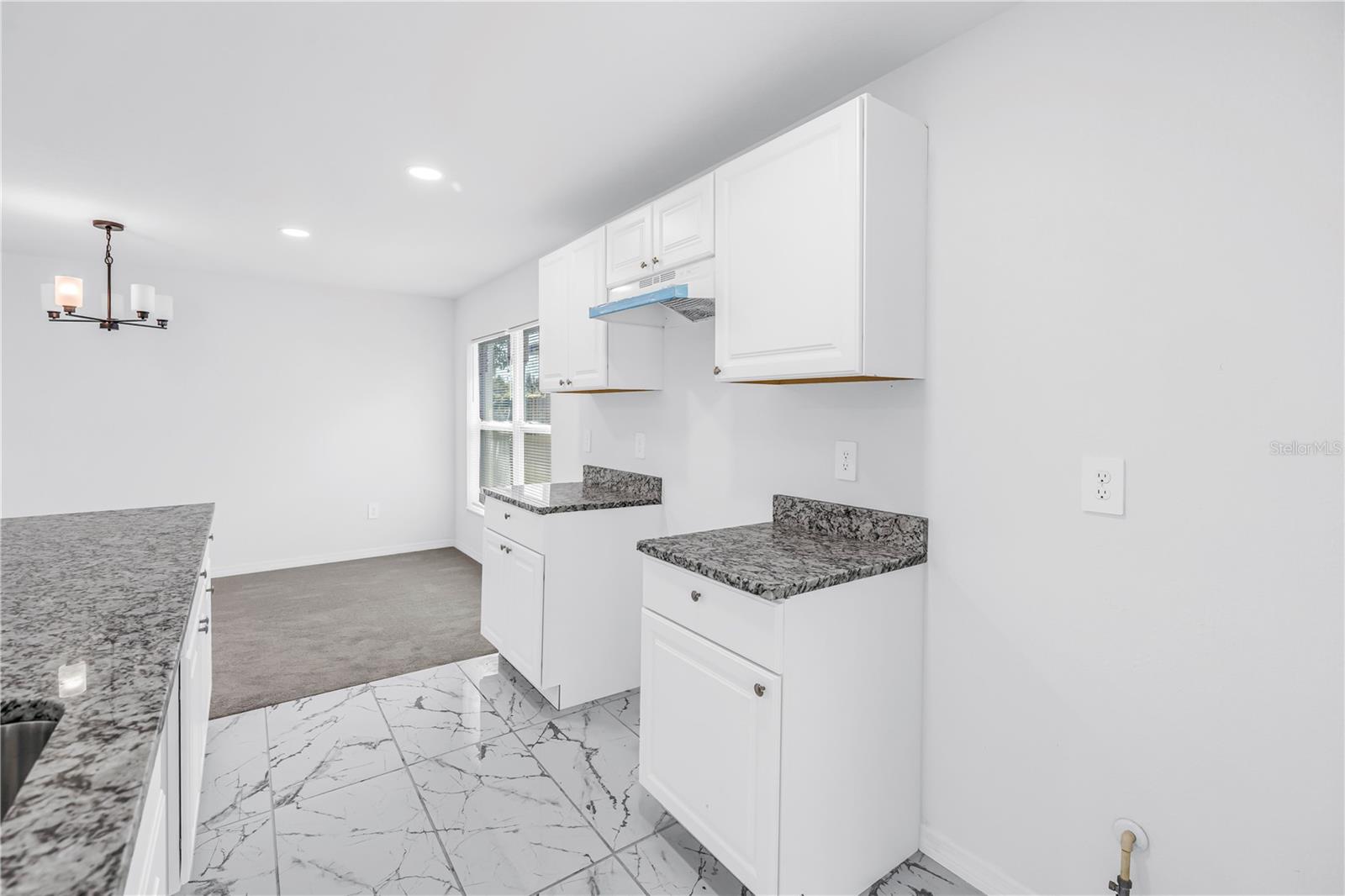 835 QUEENSBORO AVE S — photo 24