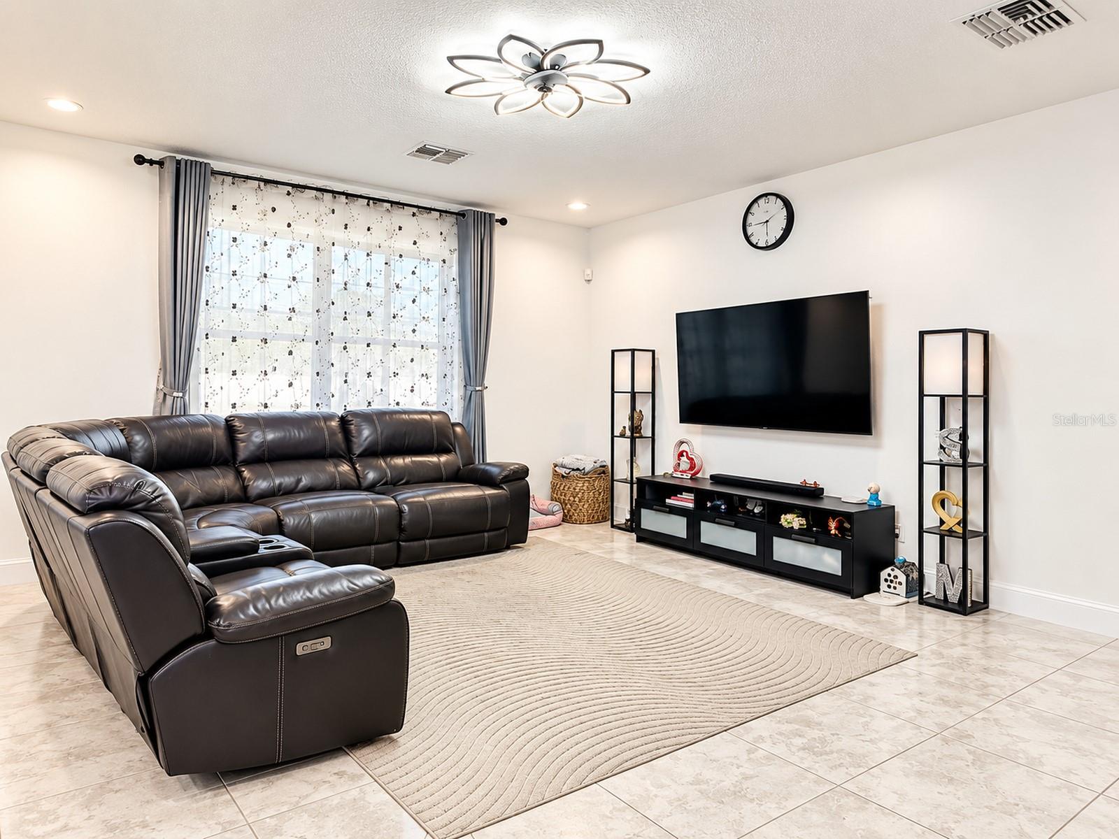 37784 BEACON BRICK DR — photo 9
