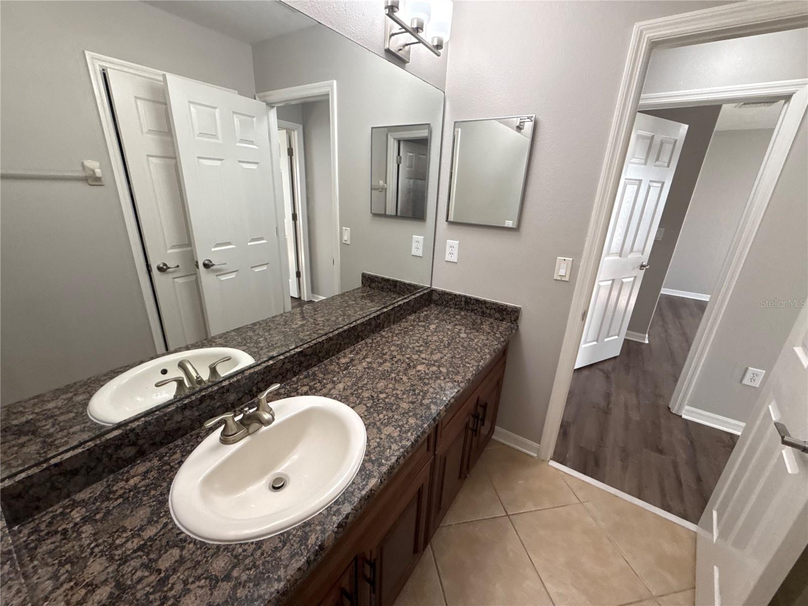 10239 NEWMINSTER LOOP — photo 23