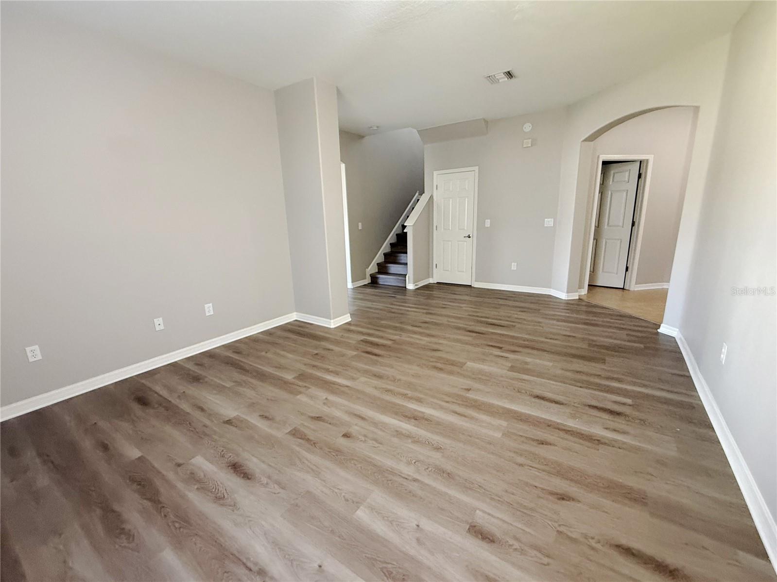 10239 NEWMINSTER LOOP — photo 5