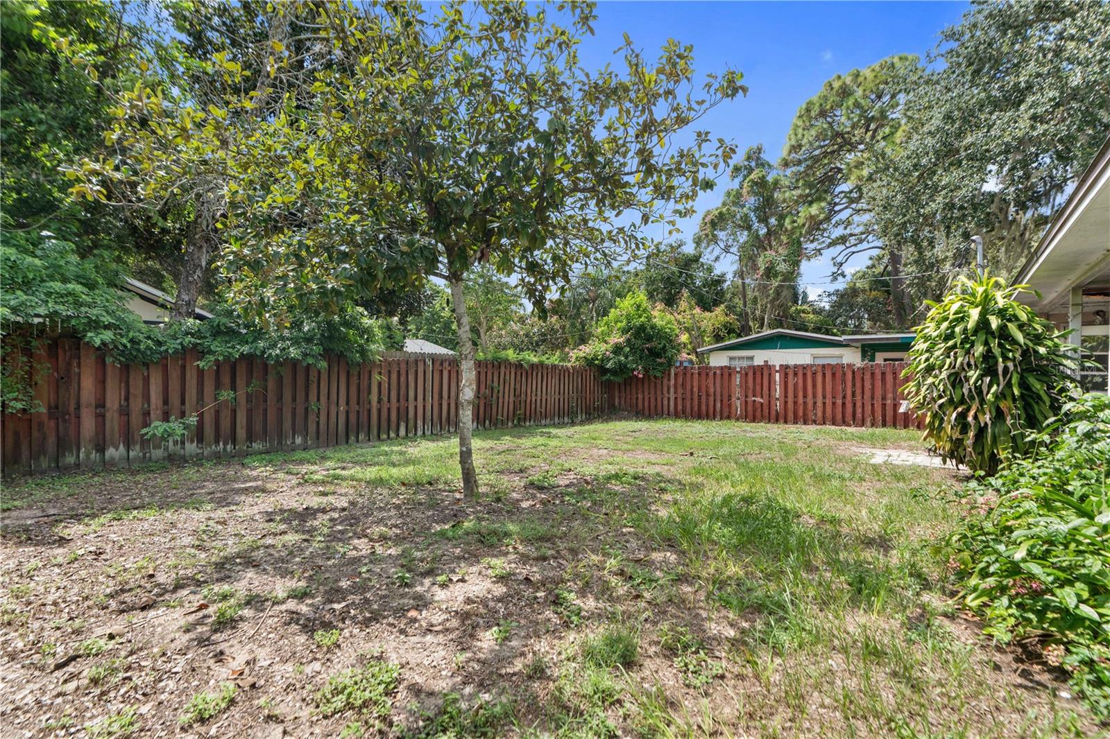 4246 COURIER LN W — photo 18