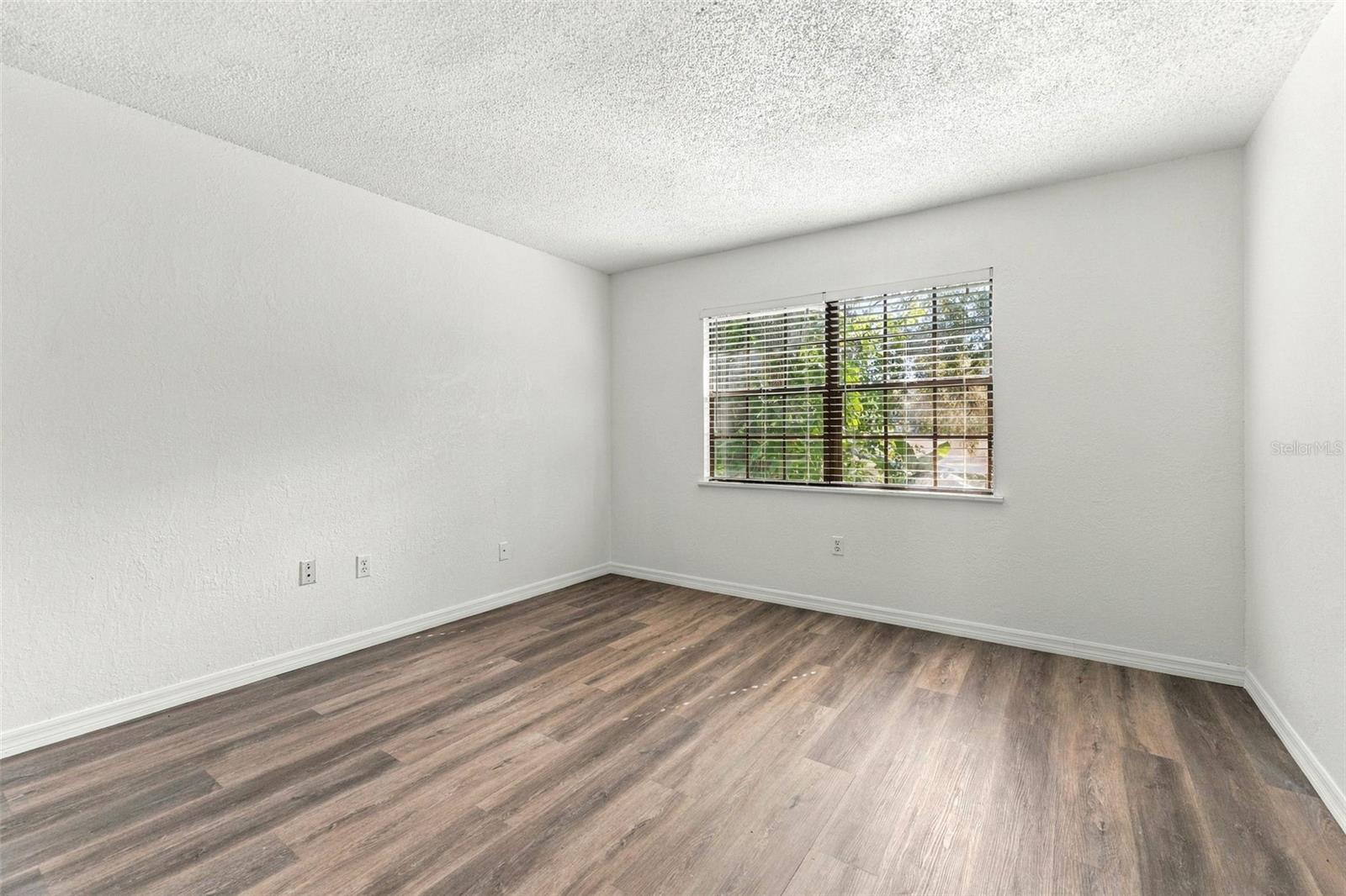 8603 N 29TH ST — photo 12