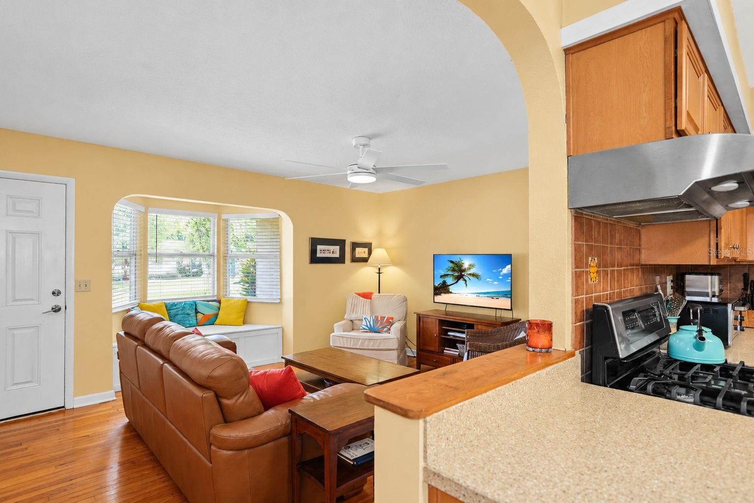 1725 SAN MATEO DR — photo 2