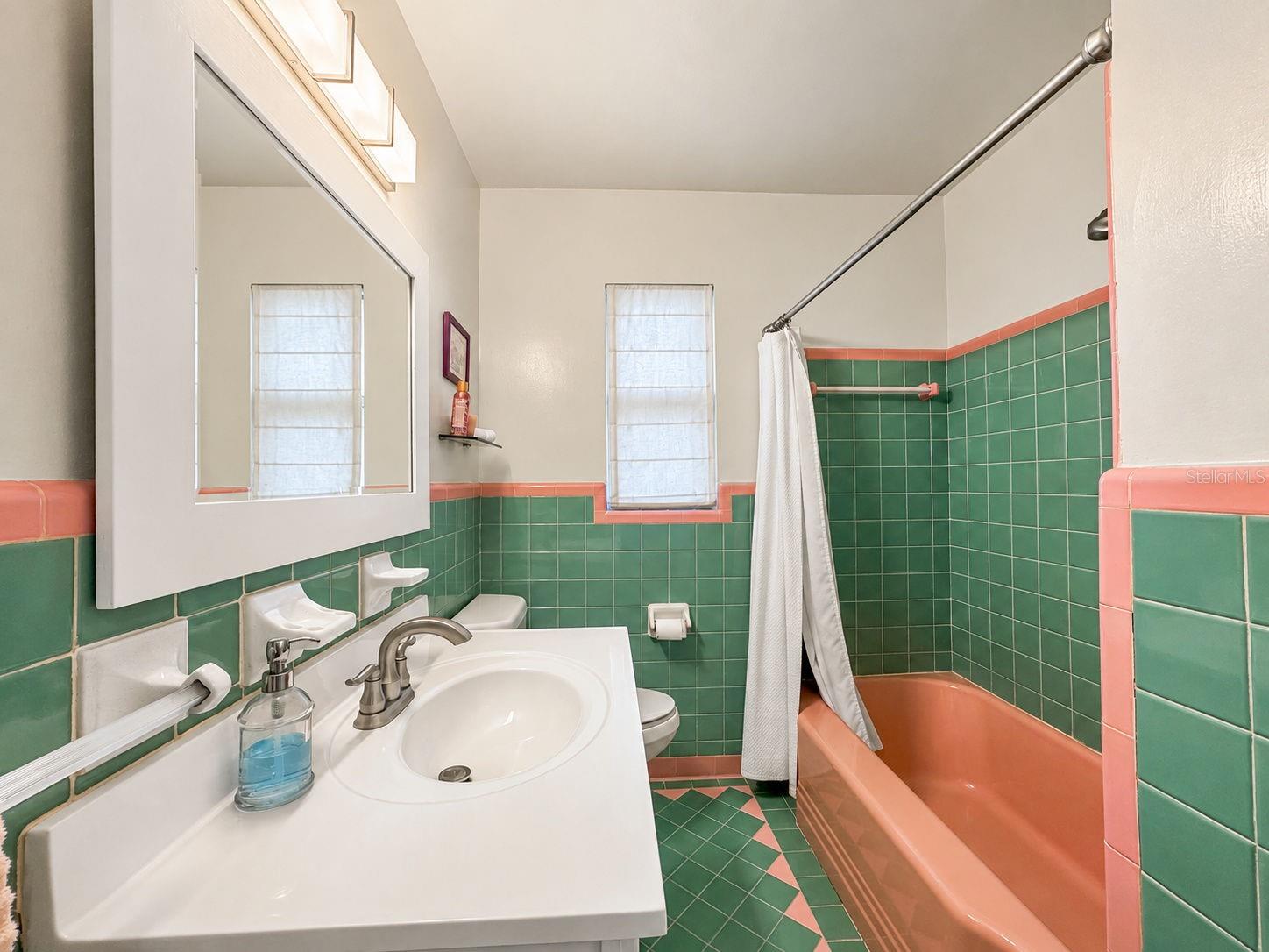 1725 SAN MATEO DR — photo 40