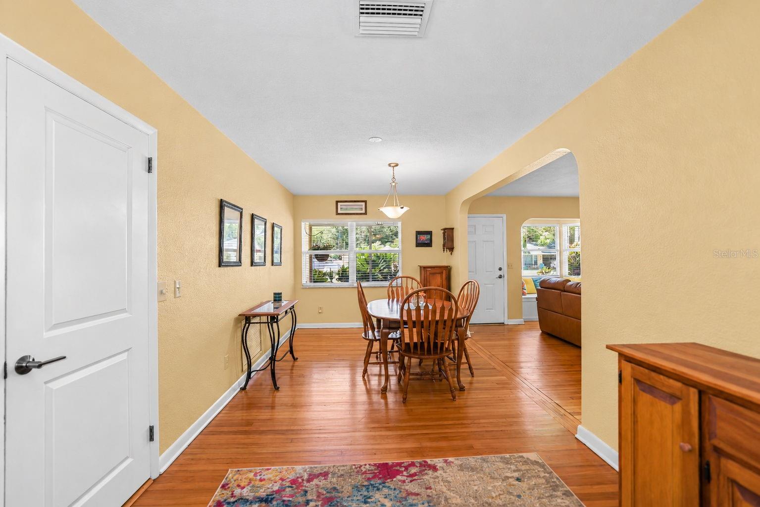 1725 SAN MATEO DR — photo 24