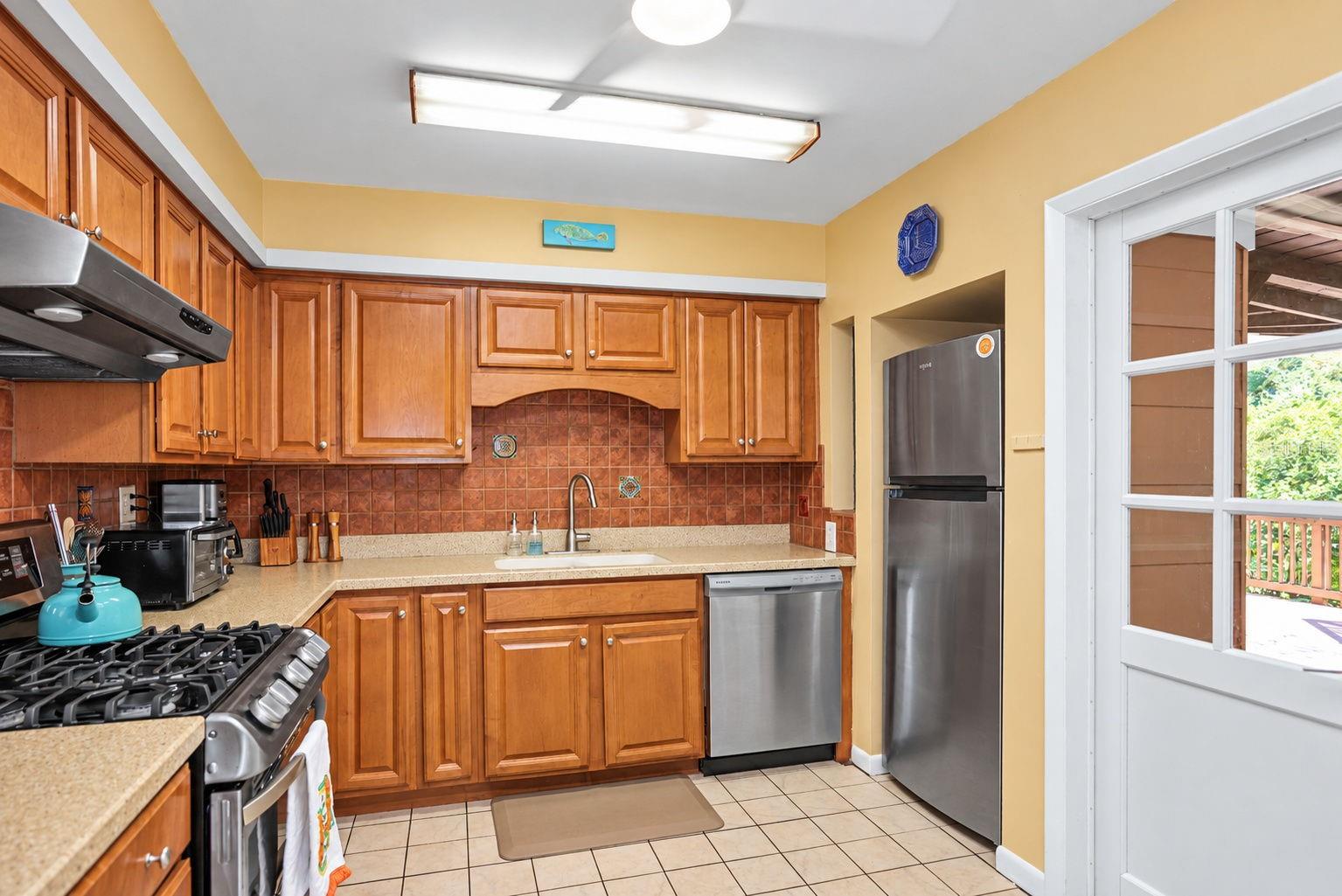 1725 SAN MATEO DR — photo 17