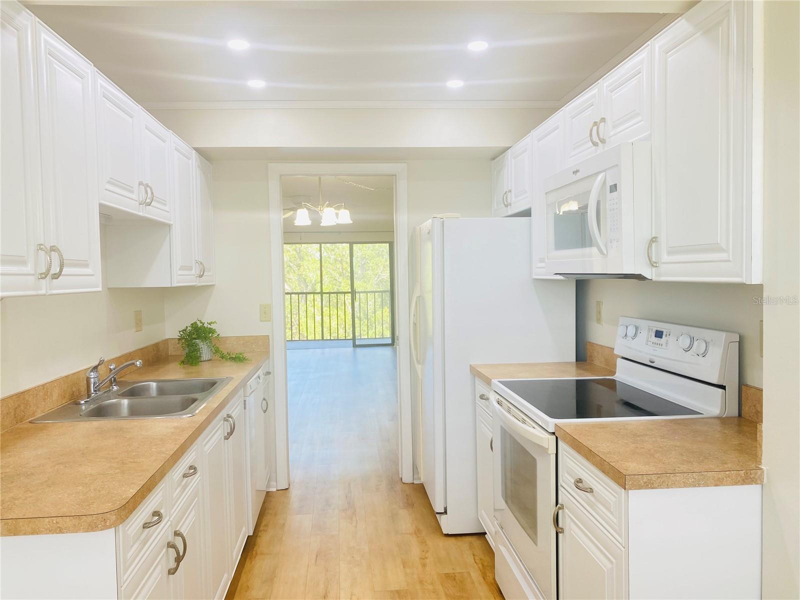 505 30TH AVE W #E406 — photo 7
