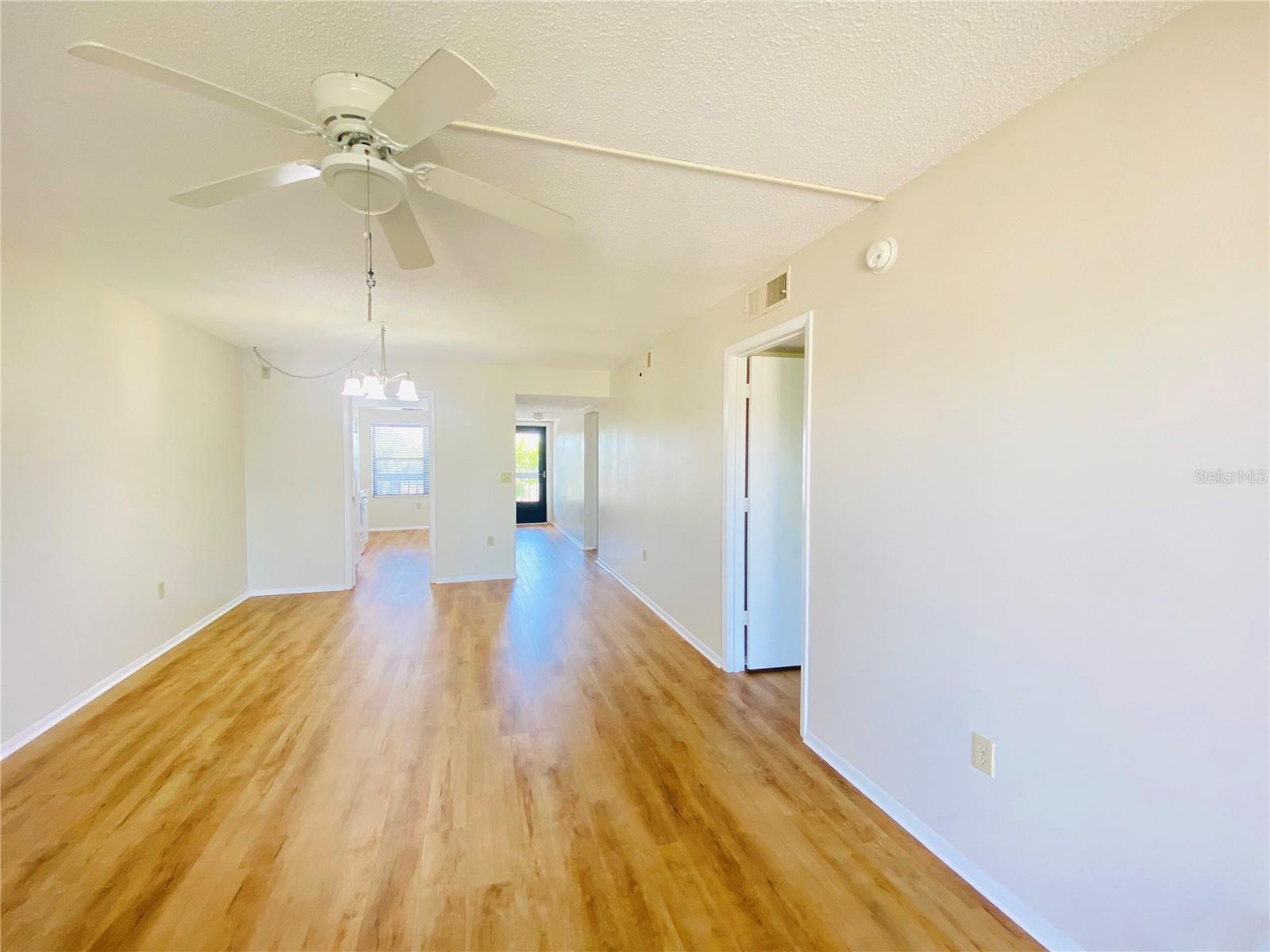 505 30TH AVE W #E406 — photo 27