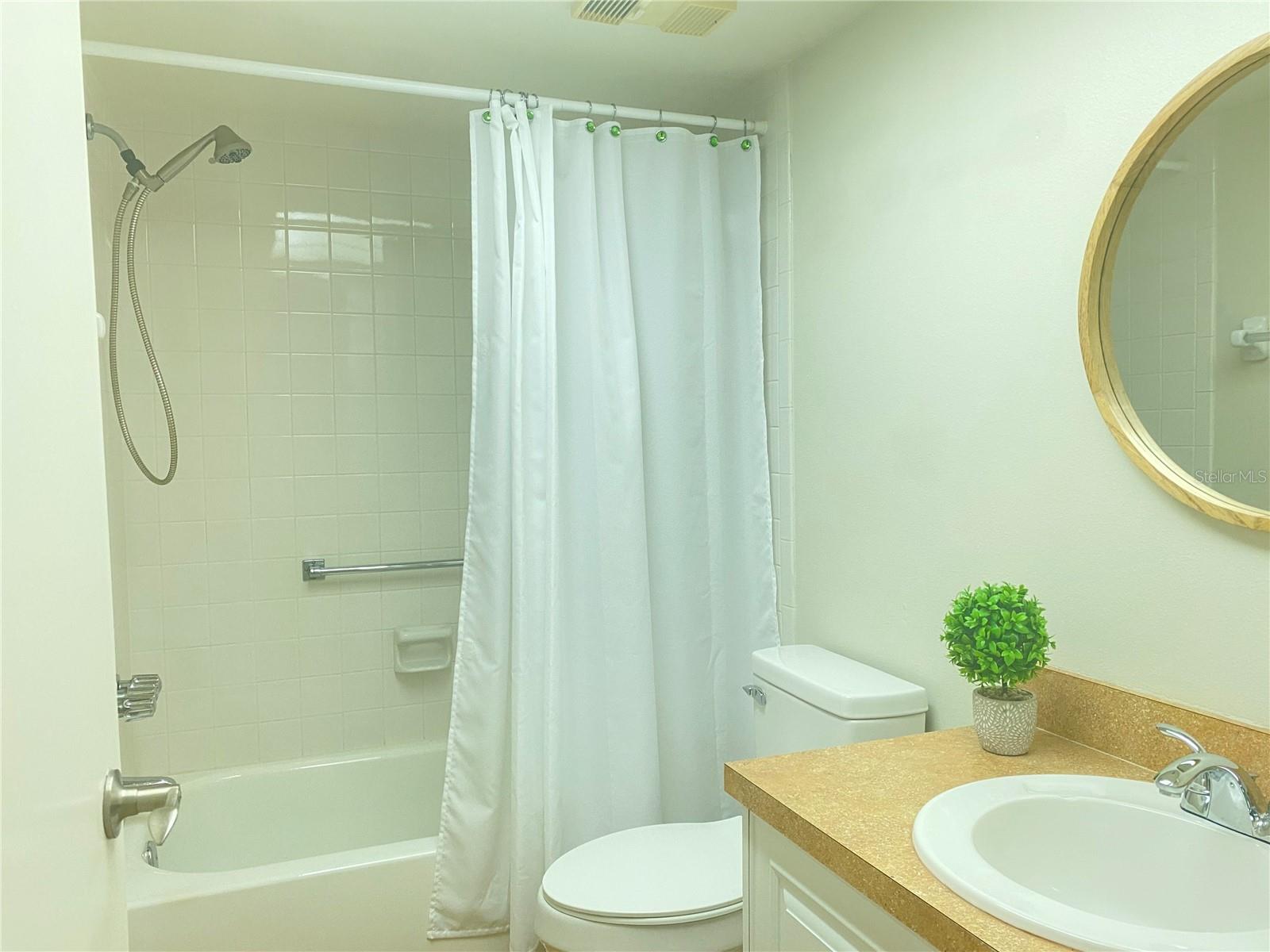 505 30TH AVE W #E406 — photo 24
