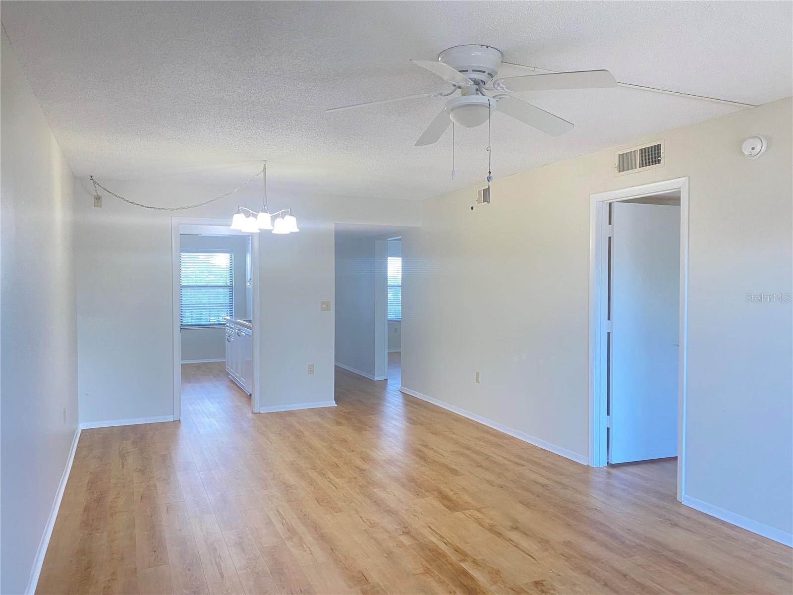 505 30TH AVE W #E406 — photo 21