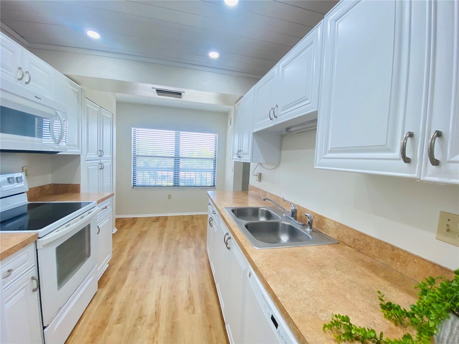 505 30TH AVE W #E406 — photo 5