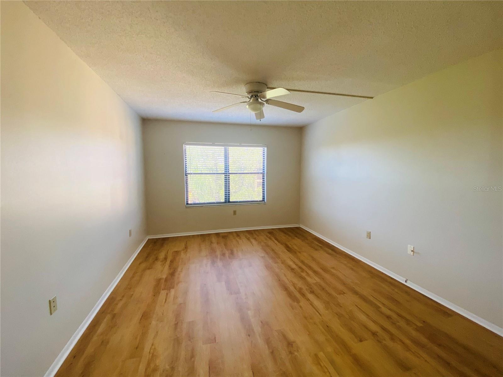 505 30TH AVE W #E406 — photo 16