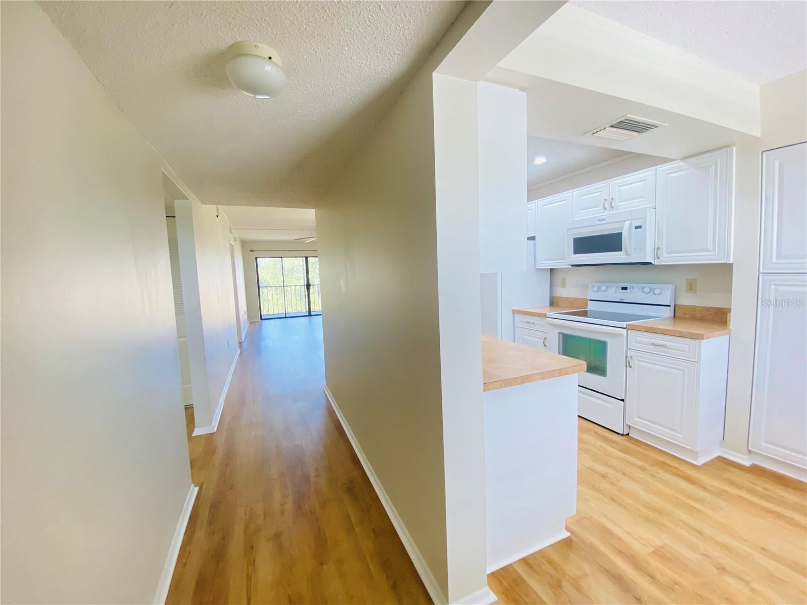 505 30TH AVE W #E406 — photo 3