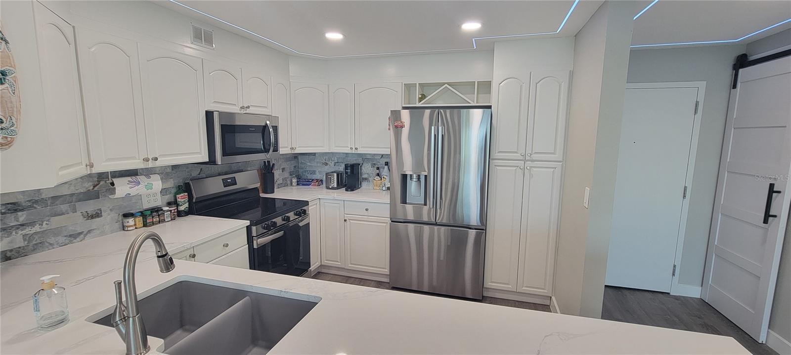800 S GULFVIEW BLVD #508 — photo 29
