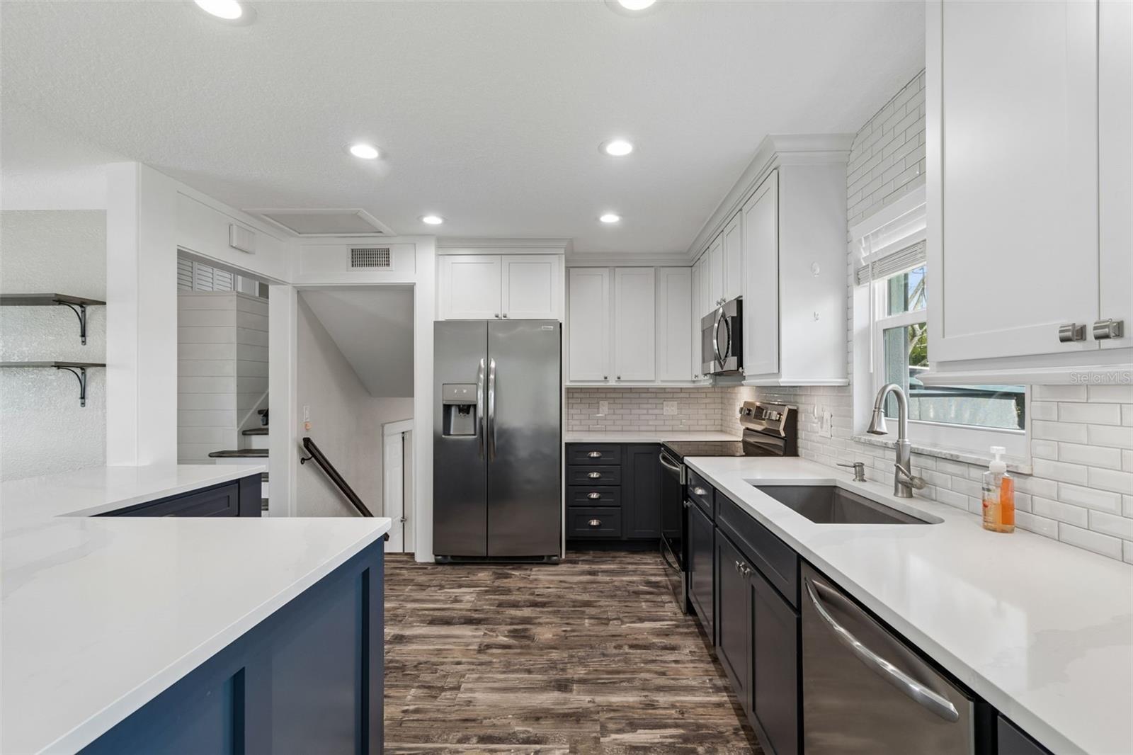 13548 BELLEWOOD AVE — photo 8