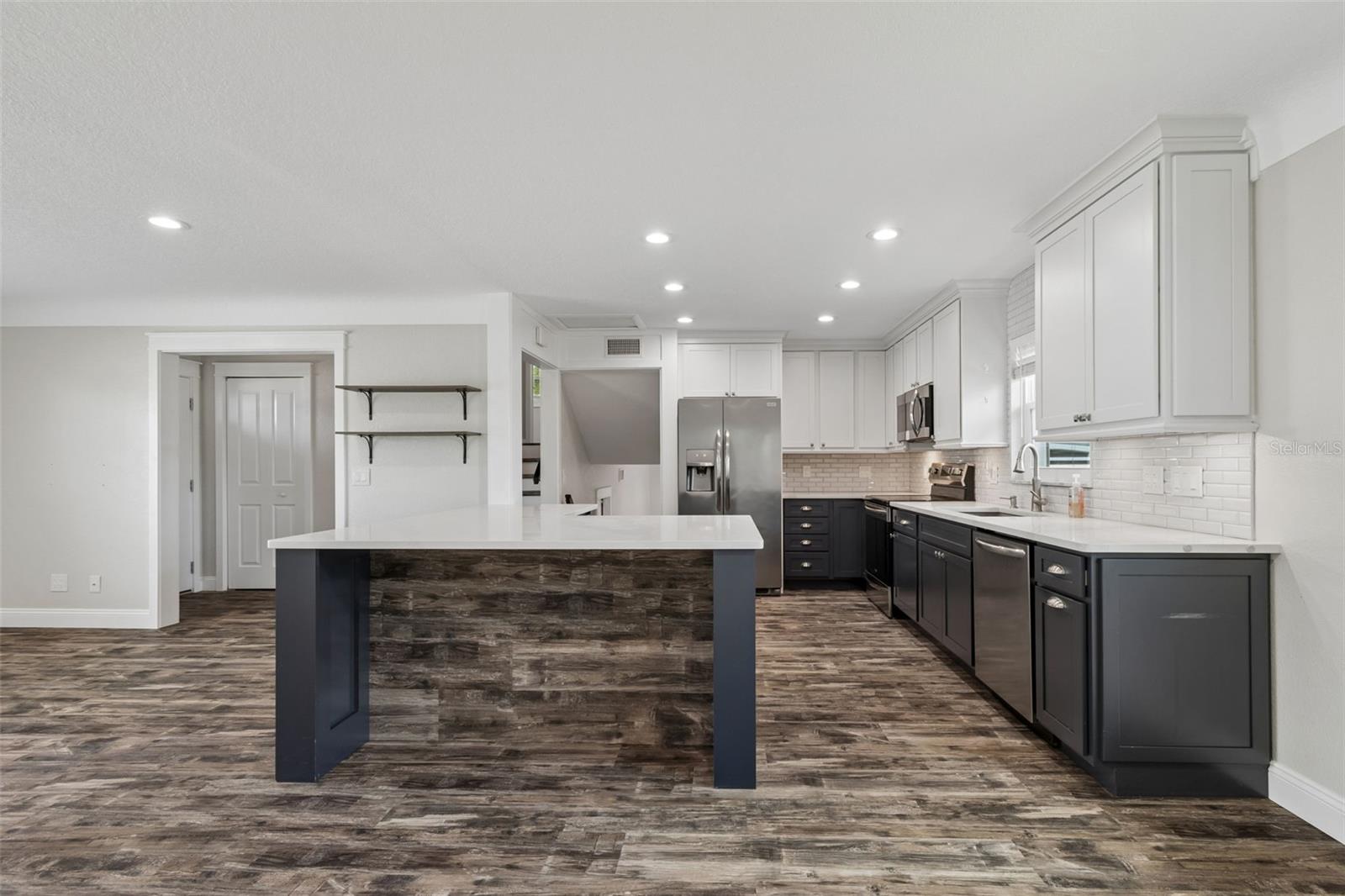 13548 BELLEWOOD AVE — photo 6