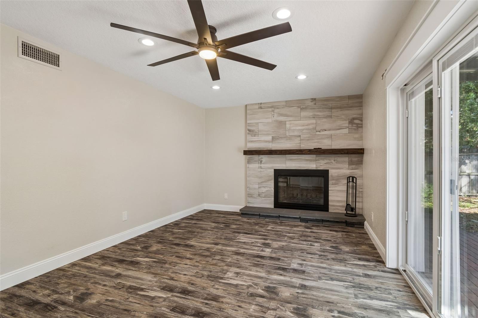 13548 BELLEWOOD AVE — photo 27