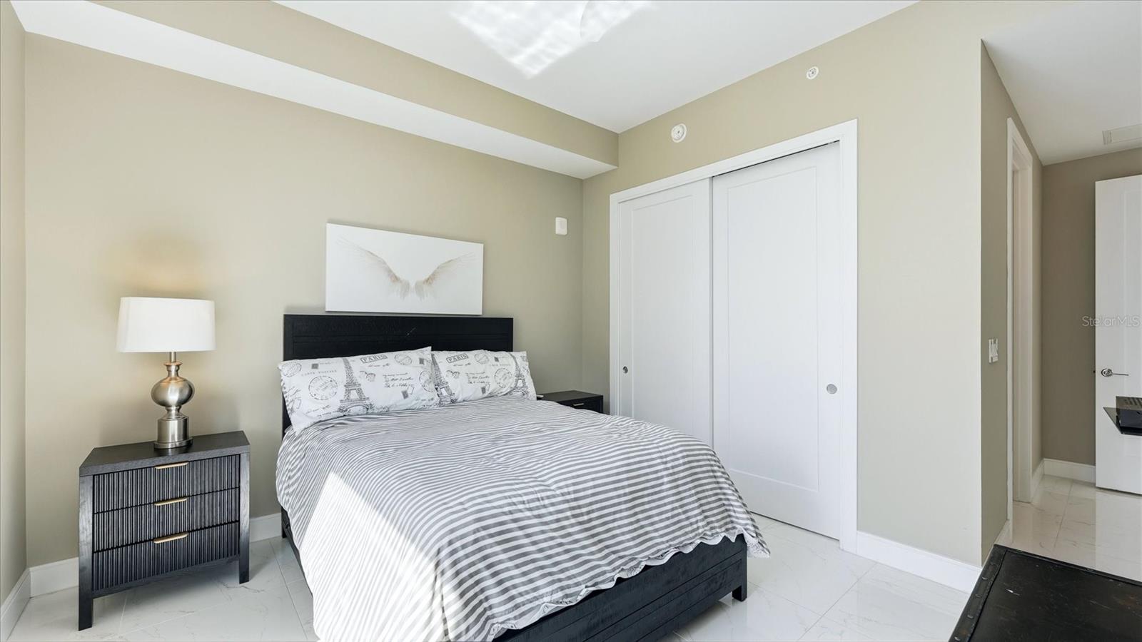 100 1ST AVE N #1407 — photo 31