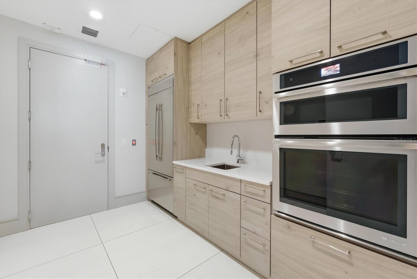 100 1ST AVE N #1407 — photo 47