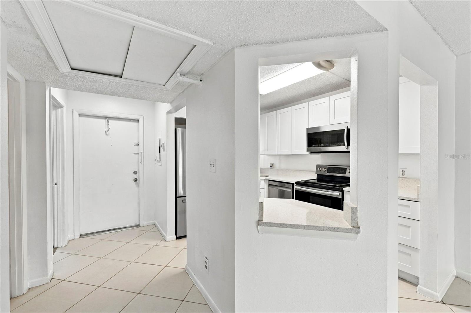 2051 SKIMMER CT W #112 — photo 2