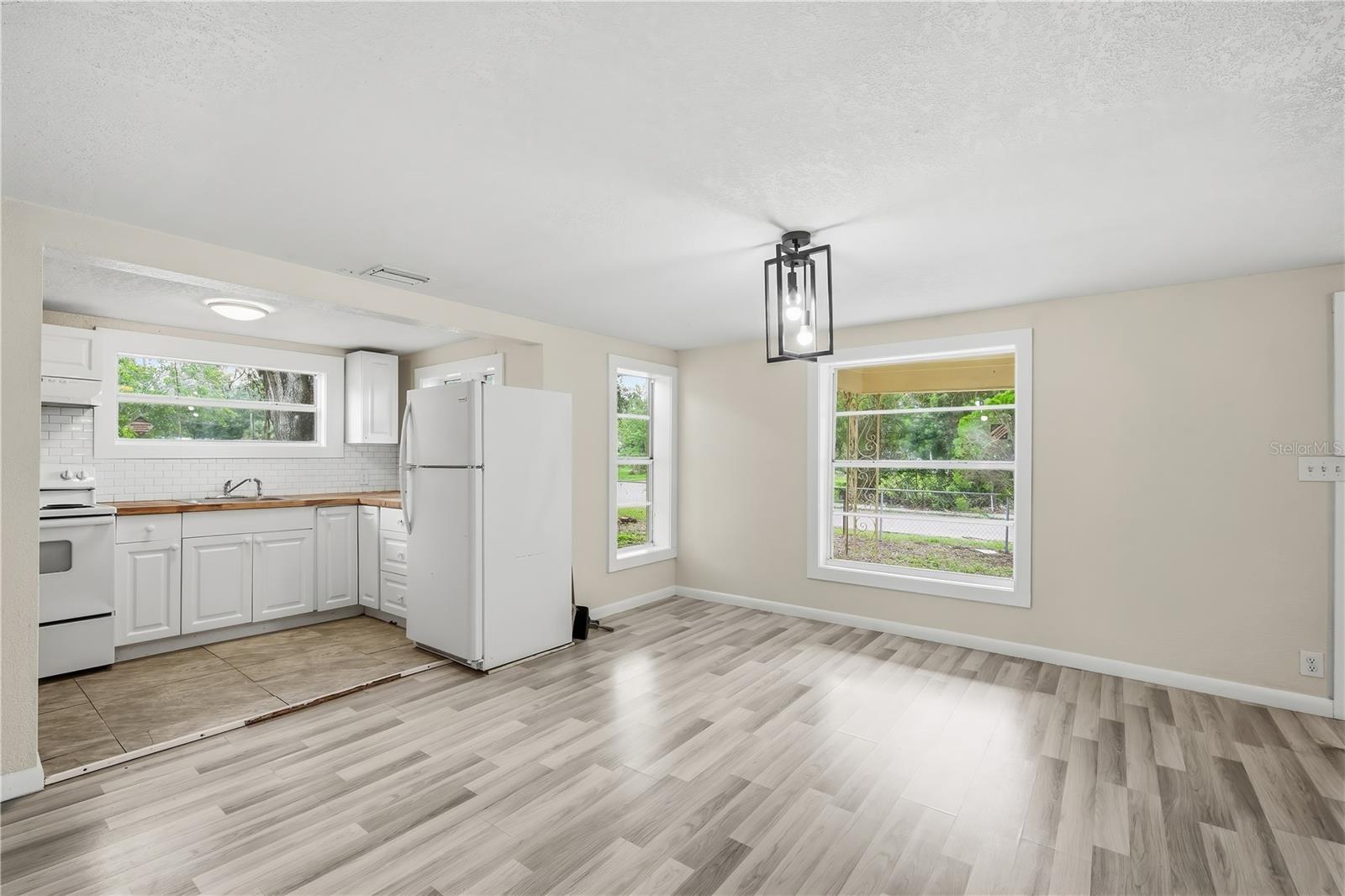 3508 E GENESEE ST — photo 9