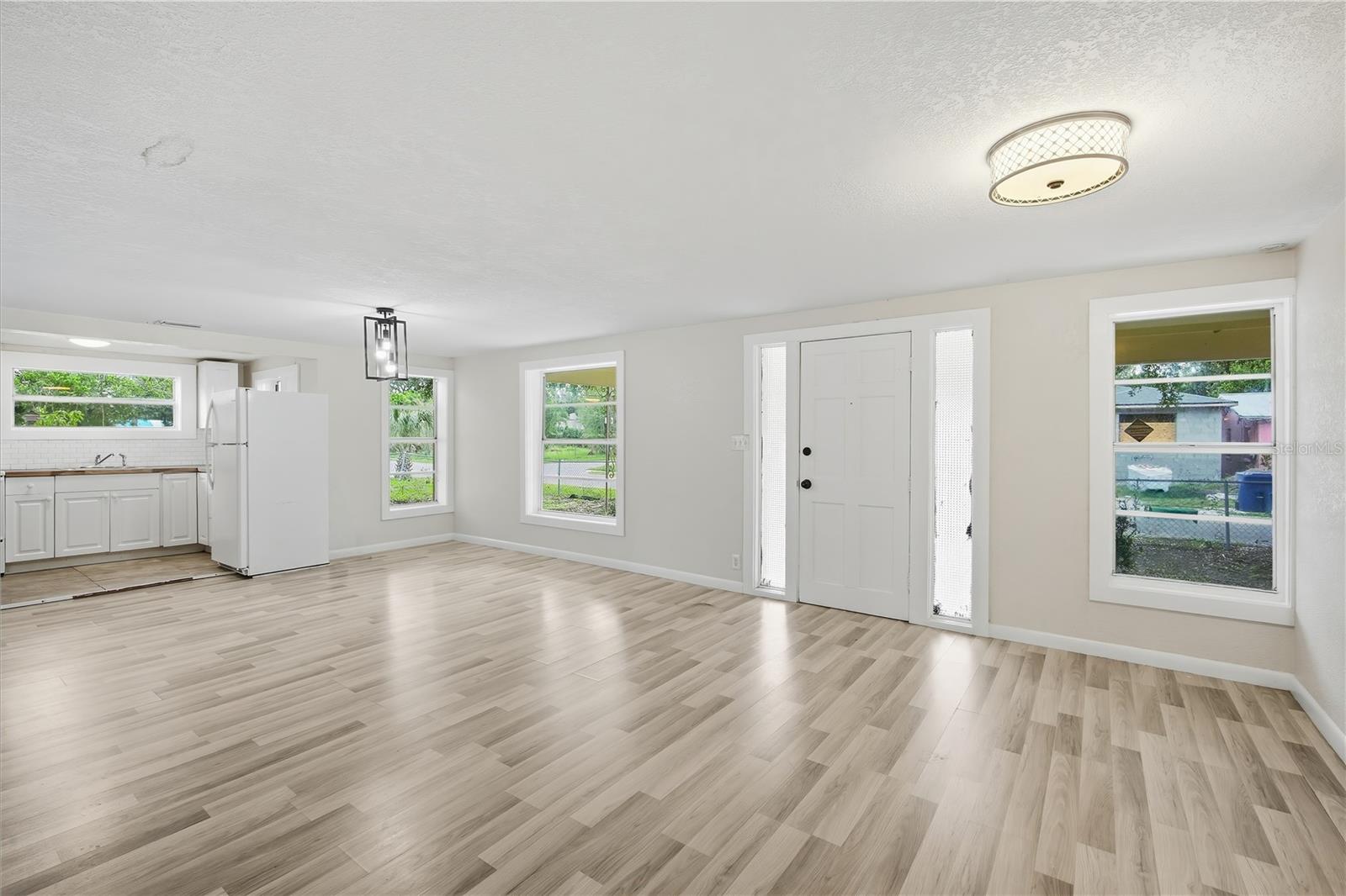 3508 E GENESEE ST — photo 7