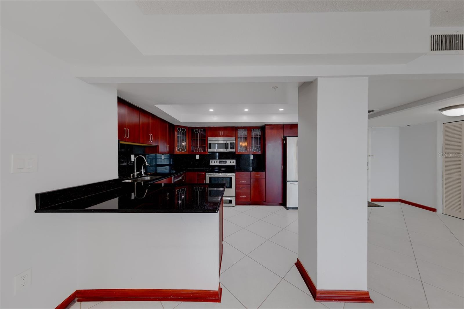 400 ISLAND WAY #1109 — photo 9