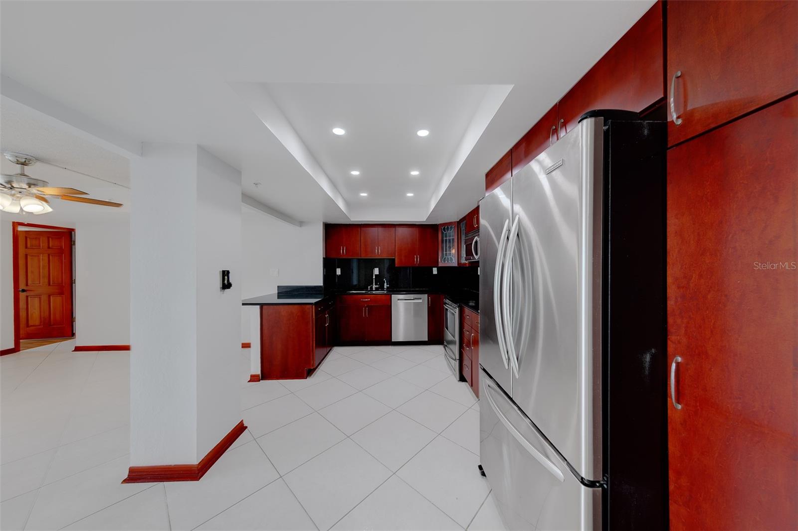 400 ISLAND WAY #1109 — photo 11