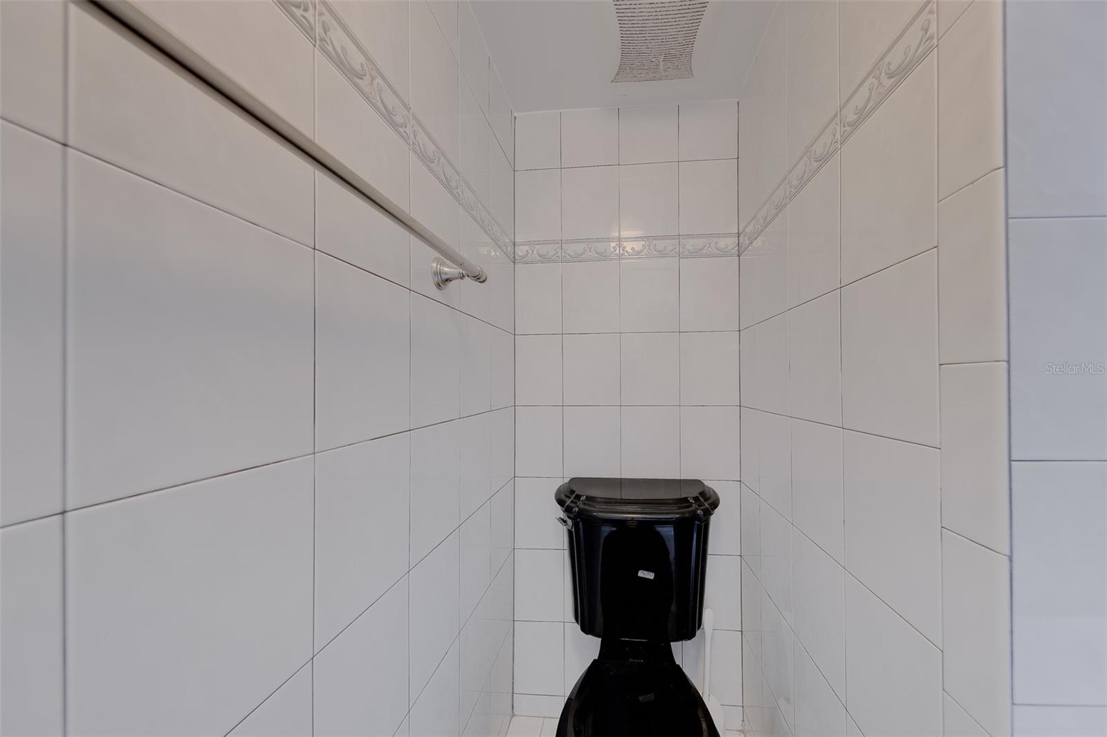 400 ISLAND WAY #1109 — photo 26