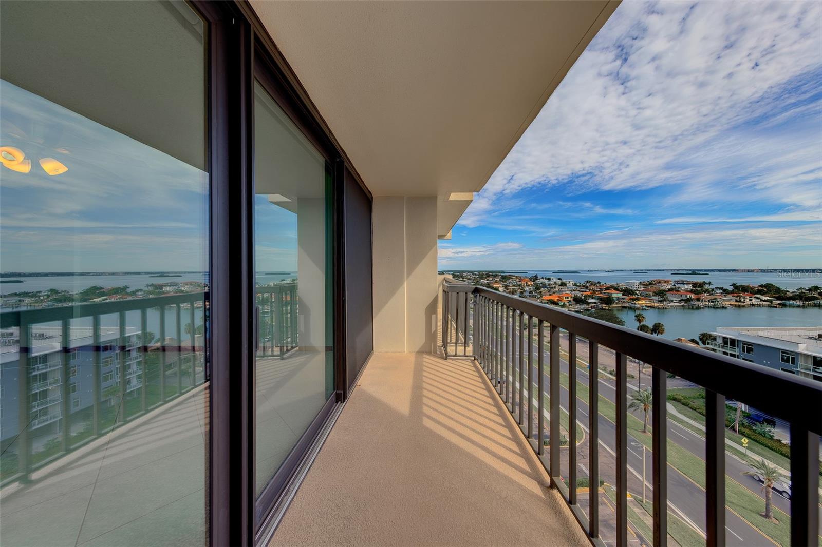 400 ISLAND WAY #1109 — photo 5