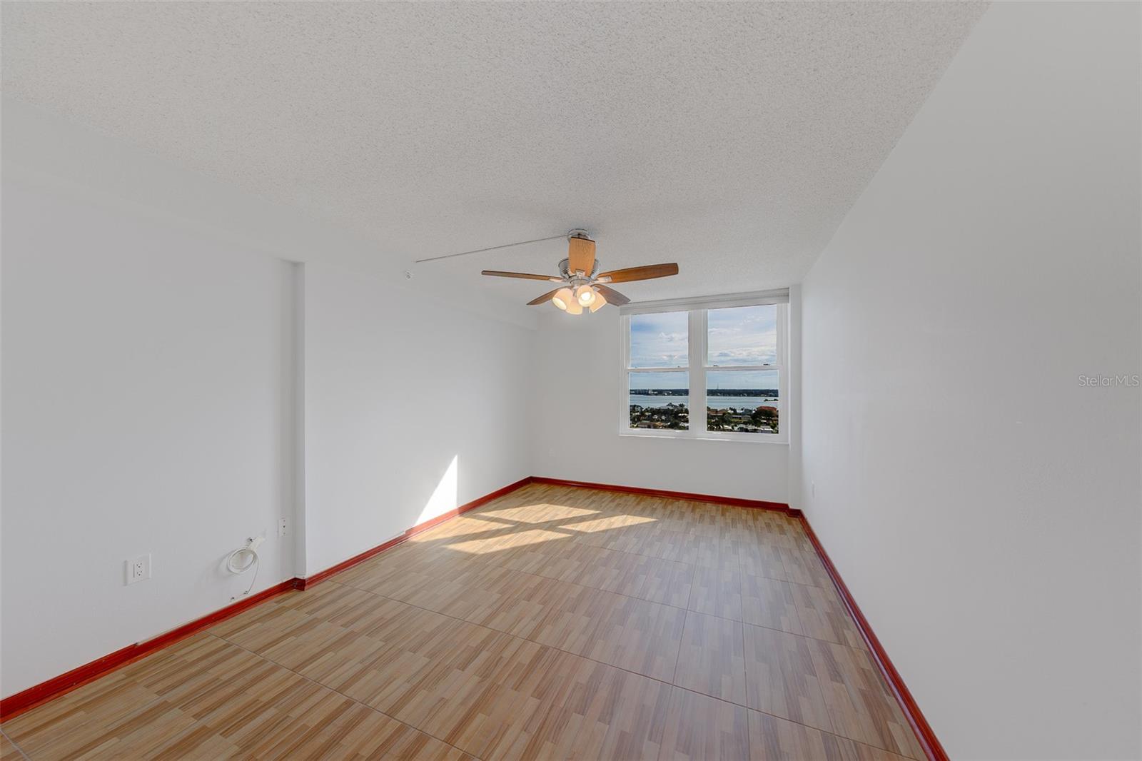 400 ISLAND WAY #1109 — photo 33