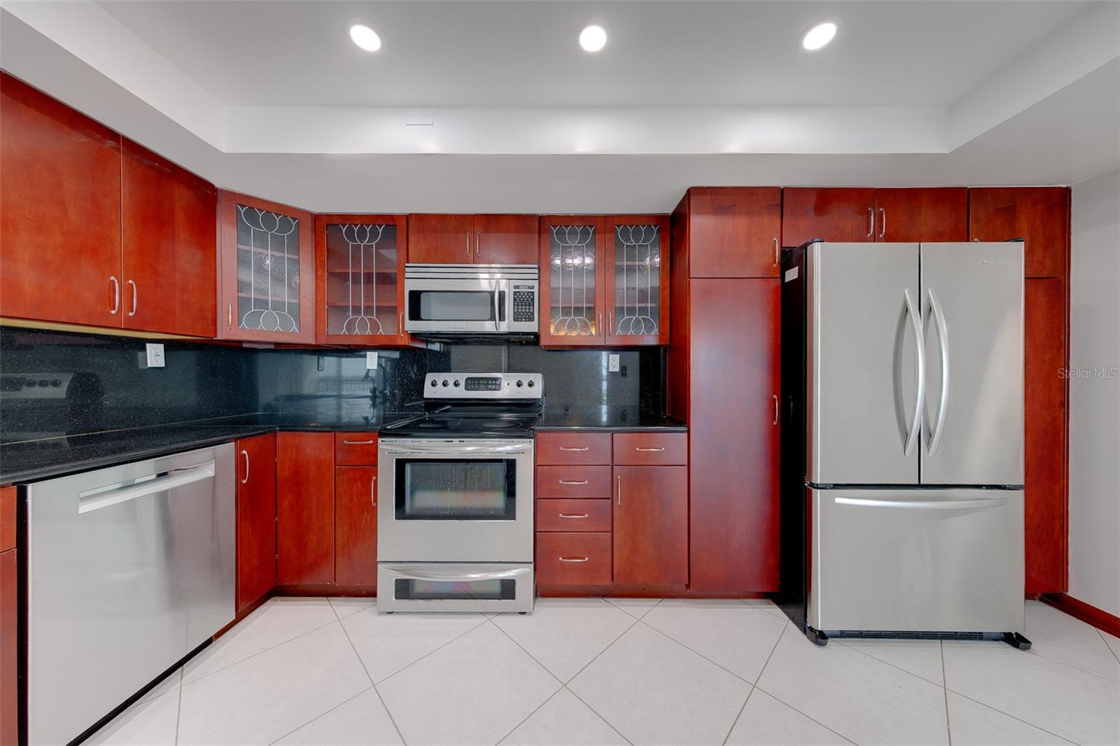 400 ISLAND WAY #1109 — photo 3
