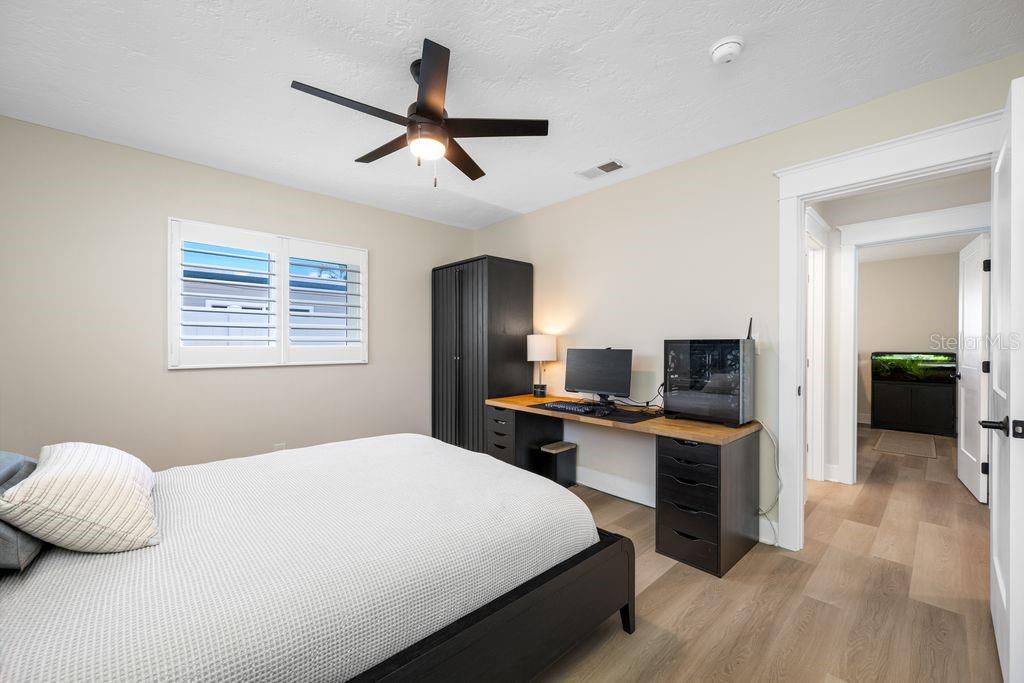 1444 COREY WAY S — photo 33